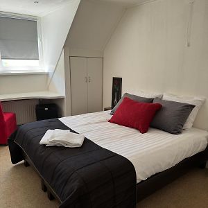 Kamer met een King Size Bed